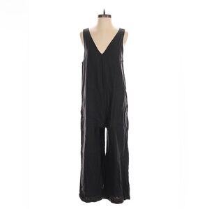 NWT Universal Thread Black V-Neck Jumpsuit